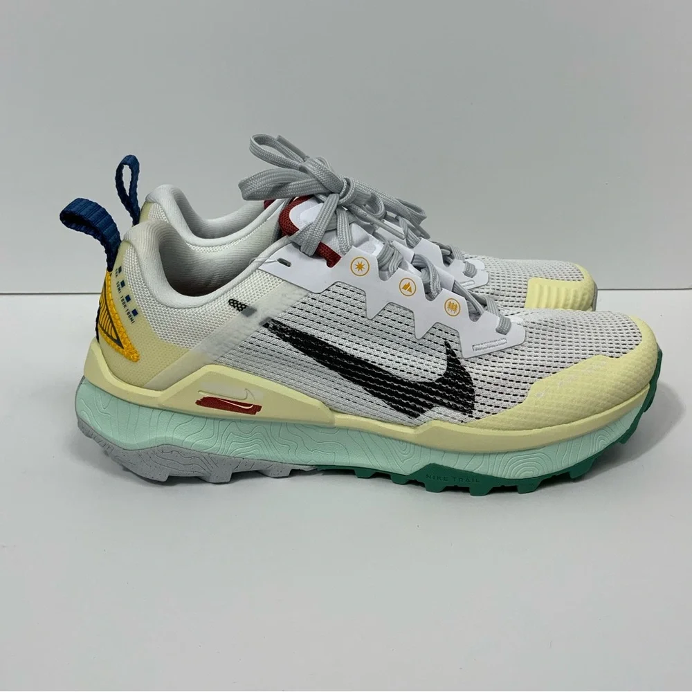 Nike Women's Snikers Sz 7.5 React Wildhorse Trail Hiking Running Shoe DR2689 101 - Picture 5 of 16